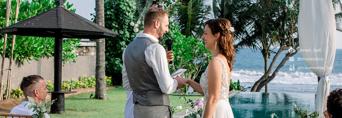 Black Beach Villa - wedding ceremony